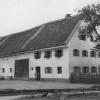 Bewohnt: So sah die Sölde in Siegertshofen um das Jahr 1950 aus. Damals war das Bauernhaus im Fischacher Ortsteil noch bewohnt.