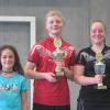 Die jeweiligen Gruppensieger der Vereinsmeisterschaft sind von links Carina Knoll, Daniel Ertel und Julia Kleber.  	