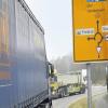 Die Stadt Nördlingen wird einen Antrag auf Sperrung der B 466 zwischen Nördlingen und Neresheim für den Schwerlastverkehr stellen. 