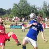 Zweikampf im Entscheidungsspiel zwischen Türkiyemspor Krumbach und dem SV Villenbach (rechts 1:0-Torschütze Philip Baumann).