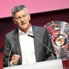 Herbert Hainer, der Präsident des FC Bayern München sprach bei einem Besuch bei der Firma Siegmund in Oberbottmashausen über seine Ansprüche an seine Spitzenteams im Fußball und Basketball.
