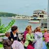 Einen Ausflug zum Chiemsee machten die Dießener Trachtler, das Bild zeigt einen Teil der Gruppe auf der Herreninsel. 	