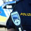 Ein Alkoholtest in Affing hat bei einem Autofahrer am späten Freitagabend einen Wert von 1,58 Promille ergeben.