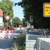 Derzeit ist die Ortsdurchfahrt im Kirchheimer Ortsteil Benzenzimmern komplett gesperrt, weil sie grundlegend saniert wird. Es handelt sich dabei um die viel befahrene Landesstraße 1060, die vor allem dem Schwerlastverkehr als Zubringer zum Autobahnanschluss bei Ellwangen dient.