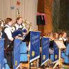 Unter der Leitung von Dirigentin Anita Ferber lieferten sowohl Jugendkapelle als auch Stammkapelle des Musikvereins Huisheim-Gosheim beim Frühjahrskonzert bemerkenswerte Leistungen ab. 	 	