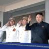 Nordkoreas Machthaber Kim Jong-un (ganz rechts).