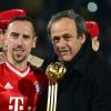 Uefa-Präsident Michel Platini (rechts) ist auf Distanz zu Franck Ribery gegangen.