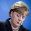 Bundeskanzlerin Merkel ist von Ex-Verfassungsrichter Michael Bertrams hinsichtlich ihres Vorgehens in der Flüchtlingskrise kritisiert worden.