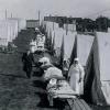 Notlazarett in Zelten auf einer Grünfläche in Brookline, Massachusetts, USA zu Zeiten der Spanischen Grippe 1918.
