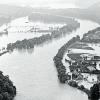 Die Donau zeigte sich damals als reißender Strom.	
