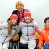 Gertrude Krombholz mit den beiden deutschen Medaillengewinnerinnen (Superkombination Skialpin Frauen) Anna Schaffelhuber (links) und Anna-Lena Forster in Pyeongchang. Die Dießener war bei den Paralympics in Südkorea dabei.