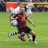 Durchgesetzt: David Kopacz (vorne) erzielte das zwischenzeitliche 1:0 beim 2:1-Sieg des FC Ingolstadt beim MSV Duisburg. Foto: Jürgen Meyer 