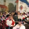 Am Sonntagnachmittag tanzten die Vorplattler der einzelnen Trachtenvereine aus dem Huosigau im Festzelt. Zuvor hatte wegen des Regens der Festumzug durch Geltendorf abgesagt werden müssen.