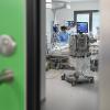 Seit Mitte Februar helfen Soldaten der Bundeswehr auf der Intensivstation des Aichacher Krankenhauses aus. Die Klinik-Geschäftsführung will eine Verlängerung ihres Einsatzes über den März hinaus beantragen.