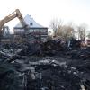 Die Aufräumarbeiten nach dem Brand  in der Western City Dasing haben begonnen. 