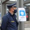 Beim bundesweiten Aktionstag hat die Polizei auch auf Bahnhöfen (hier in Donauwörth) die Einhaltung der Maskenpflicht überprüft. 	