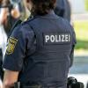 Die Polizei durchsuchte in Dillingen zwei Gebäude und stellte dabei wohl umfangreiches Beweismaterial sicher. 