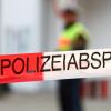Der Mann soll am Montag in Düsseldorf auf offener Straße eine 36-jährige Frau erstochen haben. Er und sein Opfer kannten sich der Polizei zufolge. 