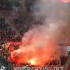 Die FCA-Fans zündeten in Mainz bengalische Feuer und Raketen im Fanblock.