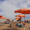 Die Sonnenschirme am Strand von Lignano.