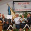 Altbürgermeister Gerhard Mößner wurde mit dem Ehrenkreuz in Silber des Feuerwehrverbandes geehrt.
