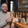 Christoph Peter Steinle hat 2015 zusammen mit einem Freund erstmals den August Gin angeboten. 1300 Flaschen hat er damals produziert. Das In-Getränk wird mittlerweile in ganz Deutschland und Österreich vertrieben.  Aus einer "Schnapsidee", wie Steinle sagt, ist ein erfolgreiches Geschäft geworden.