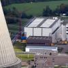 Das Atommüll-Zwischenlager am Kernkraftwerk Gundremmingen hat eine zusätzliche Schutzmauer erhalten. Die Ärzteorganisation IPPNW hält dessen Betrieb nach einem Gerichtsurteil für nicht zulässig.