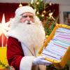 In den Weihnachtspostfilialen landen viele Briefe. In Himmelpfort etwa beantwortet der Weihnachtsmann sie mit rund 20 Helfern.