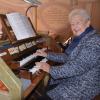 Luise Ries war 65 Jahre die Chefin an der Hindelang-Orgel in Jedesheim.  Für ihr jahrzehntelanges Wirken ist sie jetzt ausgezeichnet worden. 