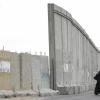 Sperrmauer in Ramallah: Die Gespräche zur Vermittlung zwischen Israel und den Palästinensern laufen nur schleppend an. Archivfoto: Oliver Weiken dpa