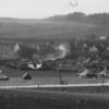 Eine Zeltstadt auf den Wörnitzwiesen: Von Ende April bis Mitte Juni 1945 betrieb die US-Armee bei Ebermergen ein großes Feldlazarett. Das Foto stammt aus dem Nachlass von Othelia Rosten, die damals als Krankenschwester in der Einheit tätig war. Die Aufnahme entstand im Juni 1945.  	
