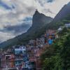 In den Favelas von Brasilien leben die Menschen, die besonders gefährdet sind, sich mit dem Coronavirus anzustecken. Experten sagen: Das Land ist auf das Coronavirus nicht vorbereitet.