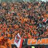 Zuletzt hüllten sich die Fans der Frankfurter Eintrachtbeim Auswärtsspiel in Karlsruhe (Saison 2008/09) in ungewohntes Orange.