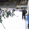 Tray Tuomie beim ersten Training im Curt-Frenzel-Stadion. 