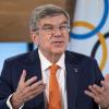 Aus Sicht von IOC-Präsident Thomas Bach ist es nachvollziehbar, an den Olympischen Spielen in diesem Sommer festzuhalten.