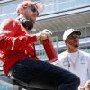Sebastian Vettel (links) hofft noch immer in der Formel 1 seinen Rivalen Lewis Hamilton einholen zu können.