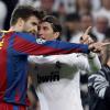 Eine Szene wie viele. Barcelonas Pique und Reals Ramos im Disput.