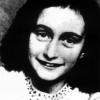 Das wohl berühmteste Tagebuch der Welt stammt von Anne Frank (1929-1945). Die Jüdin schrieb von 1942 bis zu ihrer Verhaftung 1944 über Privates, die NS-Zeit und ihr Hinterhaus-Versteck.