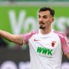 Borussia Dortmund ist offenbar an Mergim Berisha vom FC Augsburg interessiert.