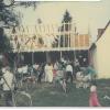 Das alte Schulhaus erhielt einen Anbau und wurde zum Kindergarten umfunktioniert. 1991 wurde Hebauf gefeiert.  	