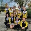 Die Gersthofer Schwimmer holten einen Riesenpokal beim Leipheimer Swim-Meeting. 	