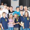 Mit dem Titel Schwäbischer Meister schmücken sich die beiden Mannschaften aus Steppach, die beim BRK-Bezirkswettkampf im Rettungsschwimmen in Friedberg teilgenommen haben. 
