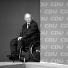 Der frühere Bundestagspräsident Wolfgang Schäuble ist tot. Der CDU-Politiker sei im Kreise seiner Familie zu Hause am Dienstagabend gegen 20 Uhr friedlich eingeschlafen. 