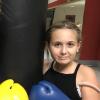 Die dreifache Weltmeisterin Tina Schüssler hat der 14-Jährigen Nele, die an Blutkrebs erkrankt war, ein gemeinsames Boxtraining versprochen. Jetzt wurde es eingelöst.