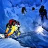 Gemeinsam wollten die Freunde den Gipfel des Mount Everest bezwingen – es sollte eines ihrer größten Abenteuer werden. 