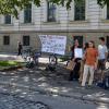 Ein Blick zurück ins Vorjahr: Klimaaktivisten demonstrierten in der Fuggerstraße während des Plärrerumzugs mit Plakaten