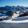 Markus Söder rät wegen der Fahrverbote in Österreich dazu, lieber Skiurlaub in Bayern zu machen. Unser Bild zeigt das Unterjoch im Allgäu.