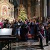 Beim Neujahrssingen in der Stotzarder Kirche erfüllten die Lieder von "Famgosis" das Kirchenschiff mit kraftvollen Klängen.