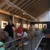Zahlreiche Besucher waren bei der Eröffnung der Ausstellung von Veronika Flesch in der Galerie St. Ottilien.