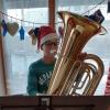 Grundschüler Sebastian Messerer aus Dillingen spielt für unseren Adventskalender "Morgen kommt der Weihnachtsmann".